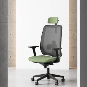 ODESA M  con brazos regulables en altura y cabecero, color NEGRO